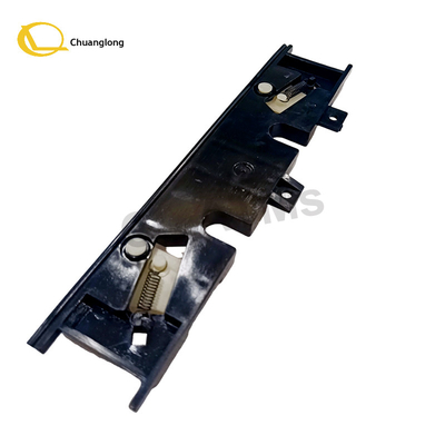 445-0582423 4450582423 ATM Spare Parts NCR S1 Plastic Cassette Truck Door With Pusher Assy NCR Cassette Pusher